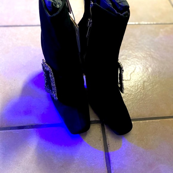 Ladies half boot👢 - Picture 3 of 6